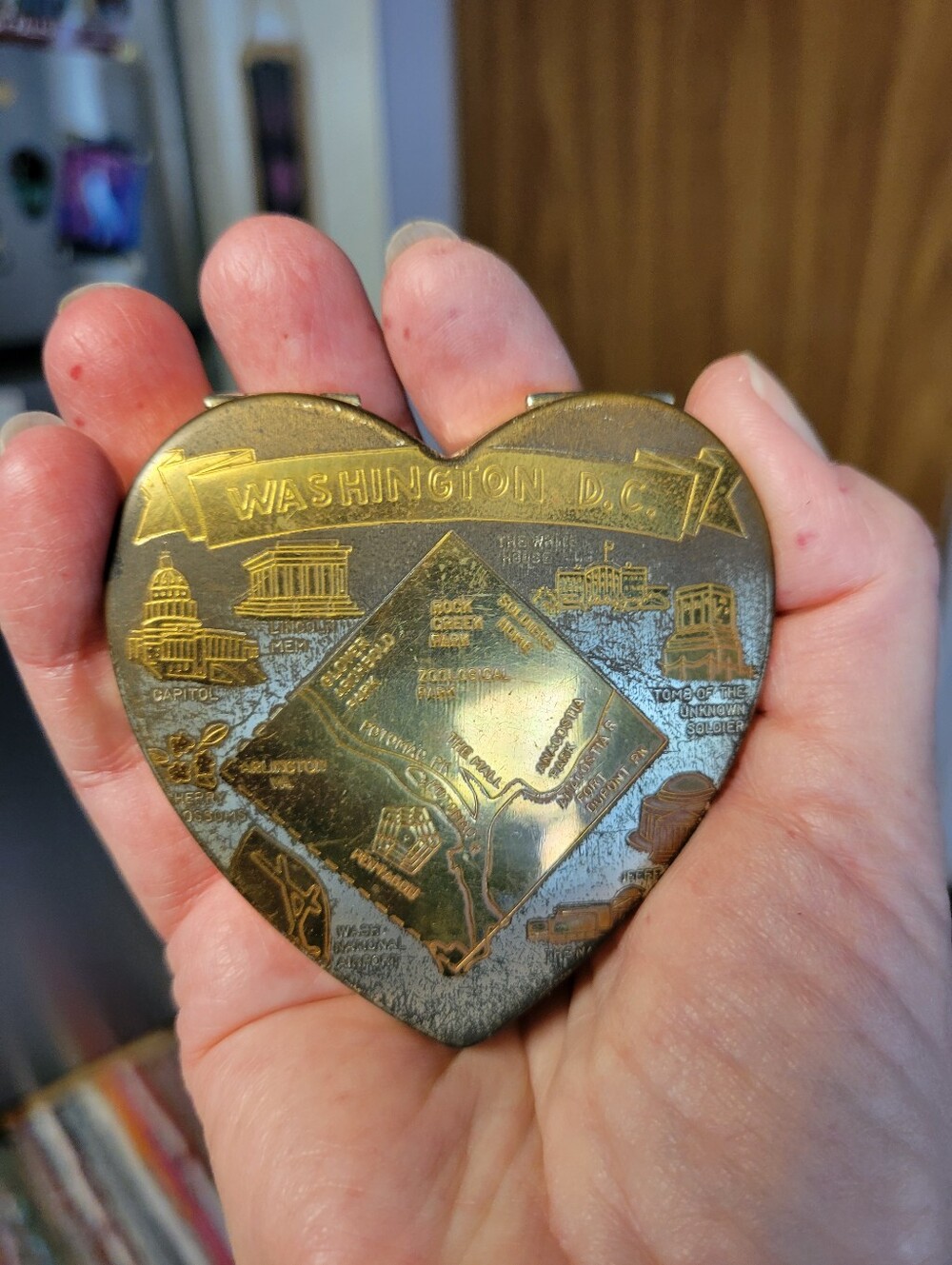 Vintage Washington D.C. Heart-shaped Souvenir Compact - Gold & Aged Silver